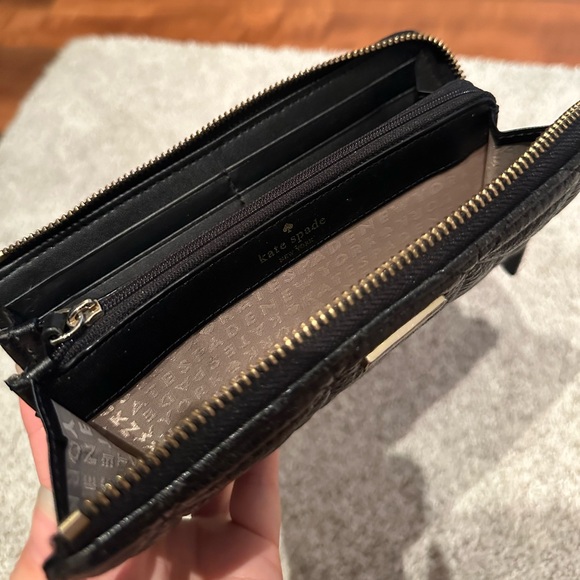 Kate Spade - Quilted Leather Zip Around Wallet - Black - Picture 12 of 15